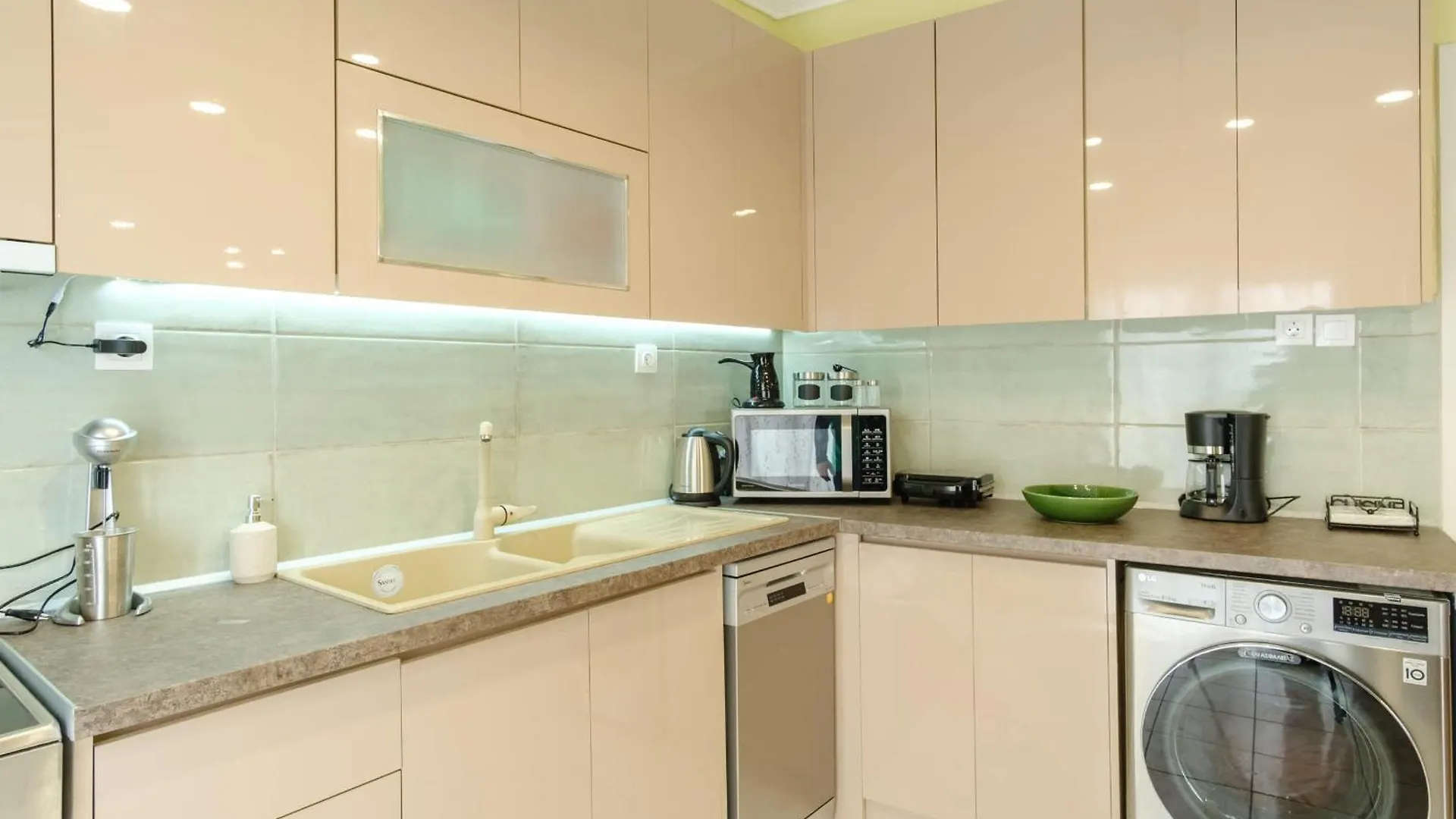 Elegant 2Bd Apt In Thess Old Town W Panoramic View Thessaloniki Greece