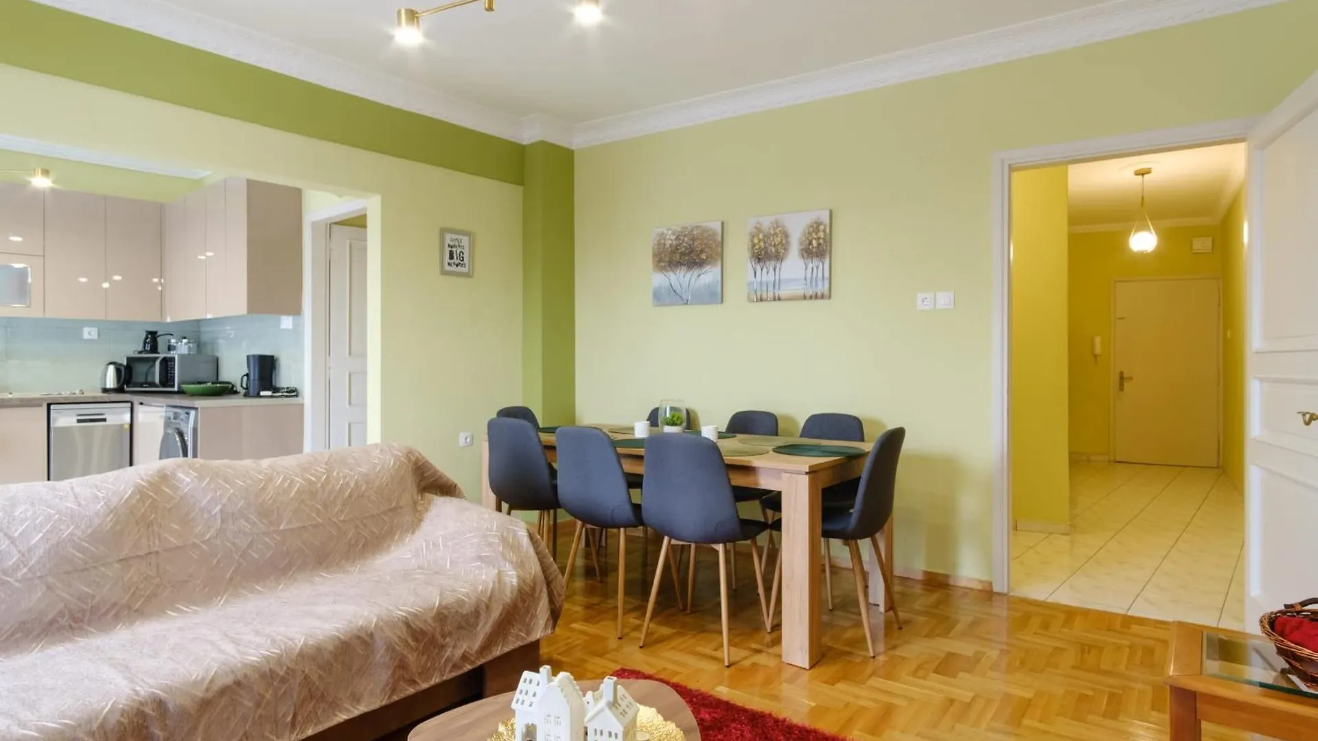 Elegant 2Bd Apt In Thess Old Town W Panoramic View Thessaloniki 0*,  Greece